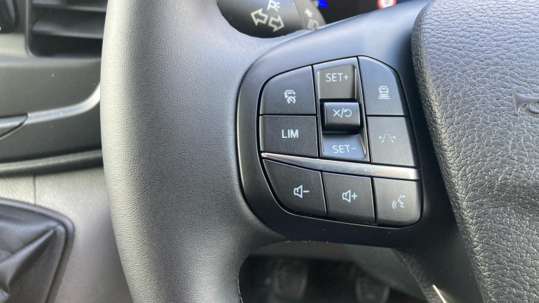 Ford Transit 350 L2 Diesel Fwd 2.0 EcoBlue 130ps H2 Leader Van [DAP]